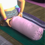 bolster cilindrico ecologico para yoga restaurativa